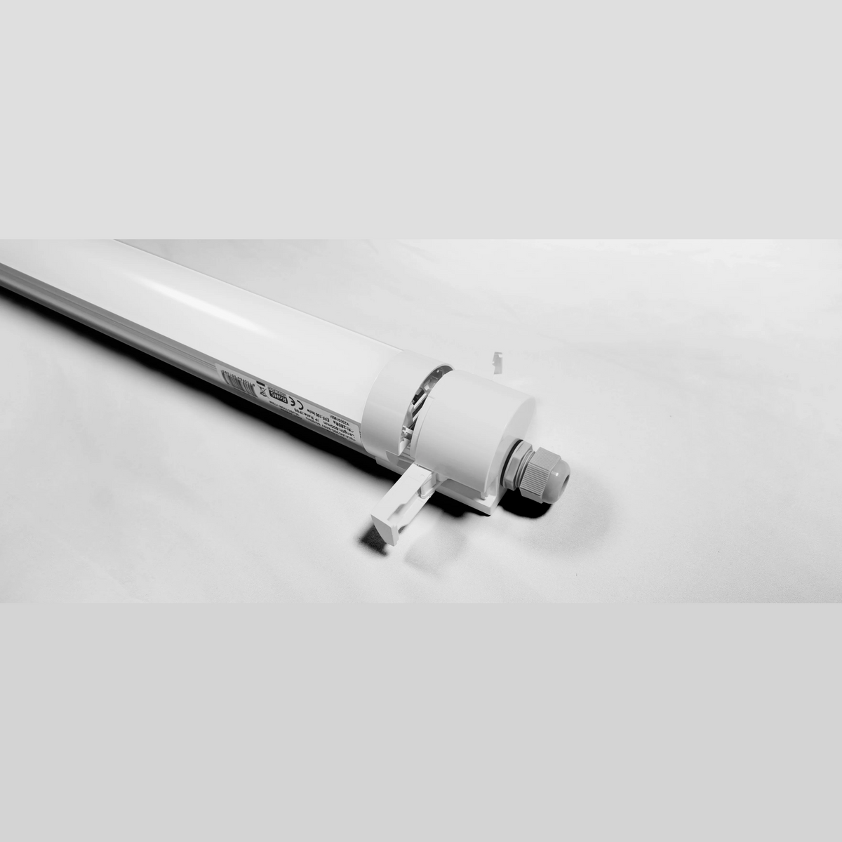 LED Tri-proof Armatuur, IP65 IK10, 230V