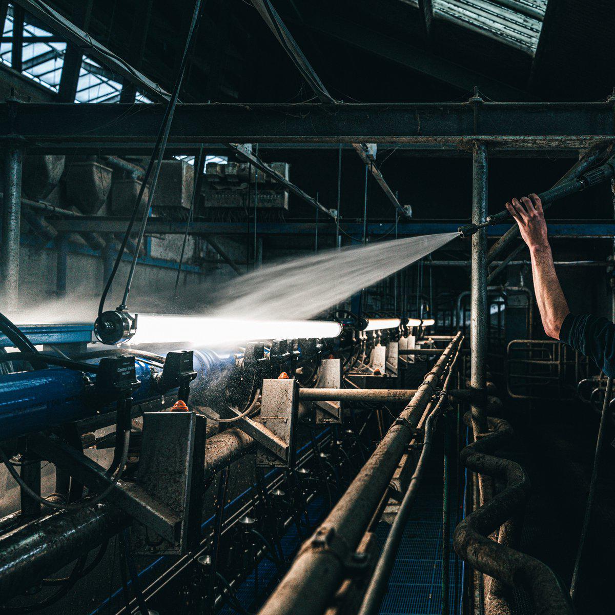 FarmPro LED TL-Leuchte 150 cm - Landwirtschaftliche LED TL-Beleuchtung - Ammoniak- und wasserbeständig - IP69K