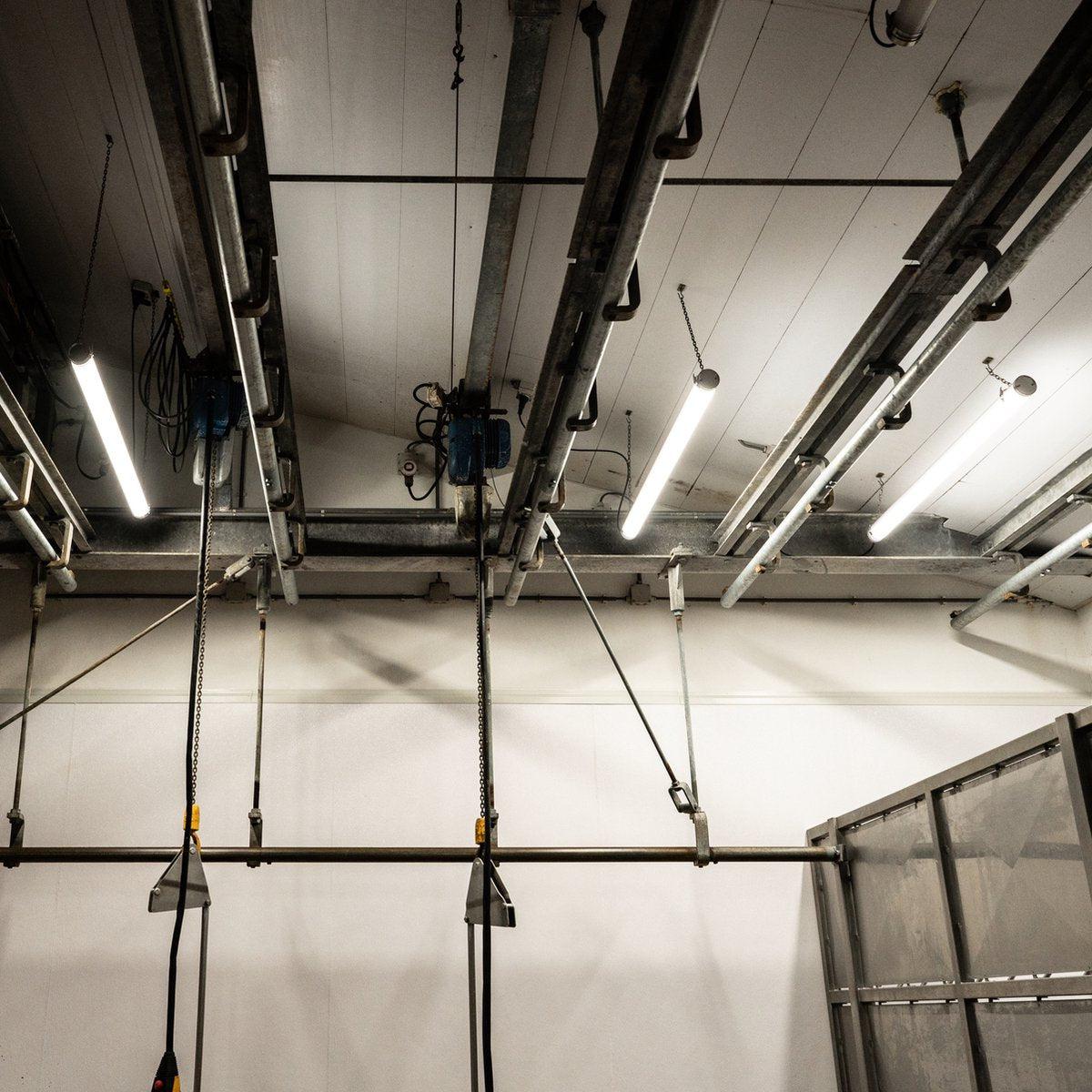 FarmPro LED TL-Leuchte 150 cm - Landwirtschaftliche LED TL-Beleuchtung - Ammoniak- und wasserbeständig - IP69K