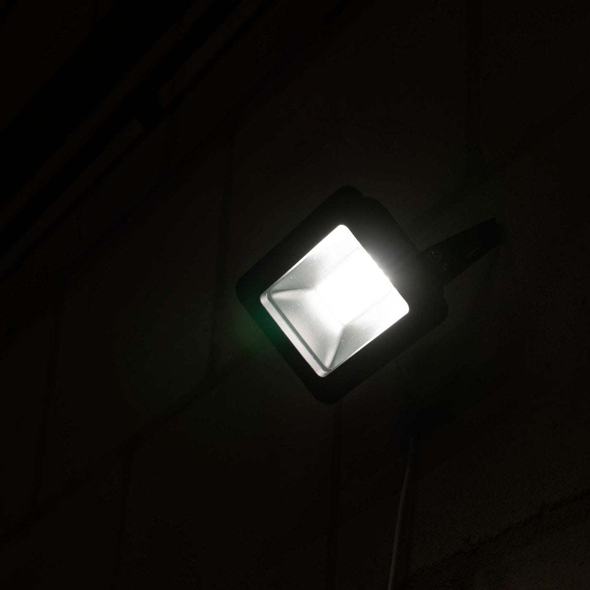 LED-Strahler 2200 – Wasserdicht IP65 – 20 W – Schwarz