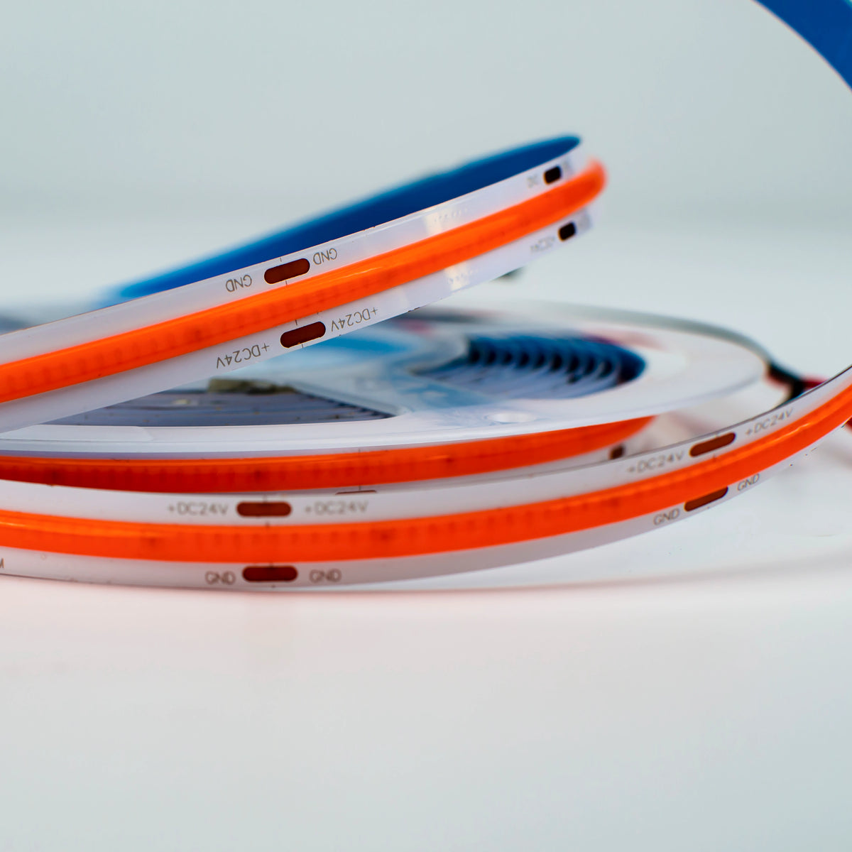 LED-strip 5m 600lm 3000K IP20 Tsong met flexibele installatie en energiebesparing