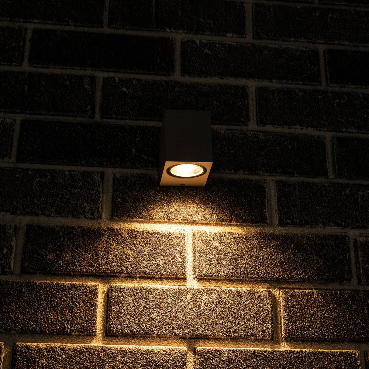 NØRD Down - LED-Außenwandleuchte mit GU10-Fassung - Rom - Quadratisch - IP44 - Grau