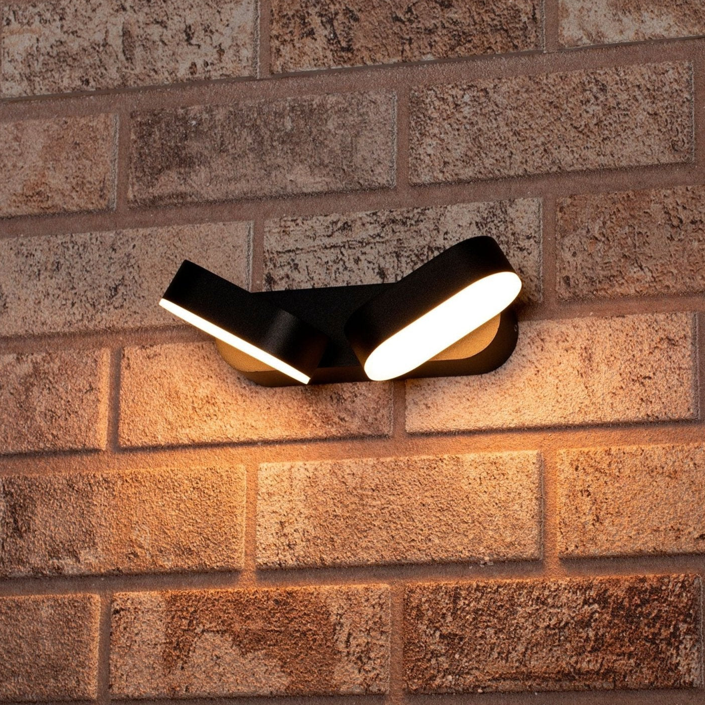 LED's Light Doppelte LED-Außenleuchte - Modell Rieti - Warmweiß - IP44 wasserdicht - Schwarz