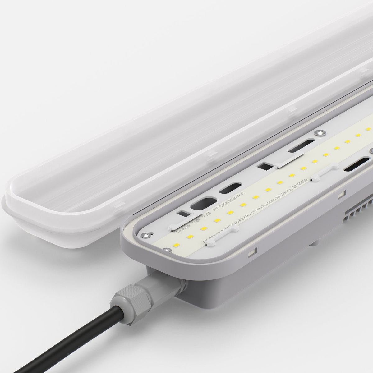LED tri-proof armatuur 1500mm 50W - geopend armatuur met LED-module en kabelwartel