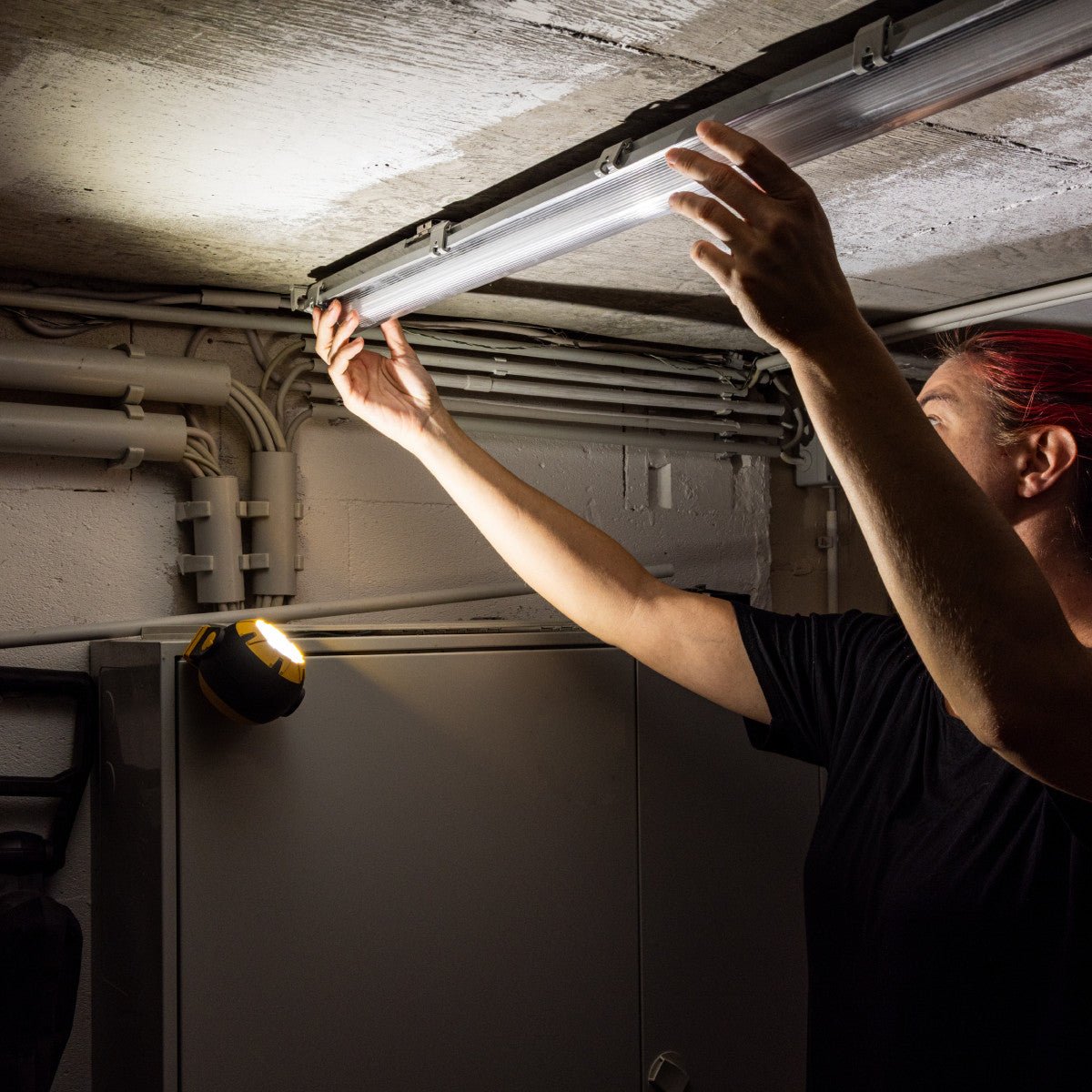 Accu Werklamp 800 Lumen - 10W - Koelwit 4000K - Dimbaar - IP54 - USB-C Oplaadbaar