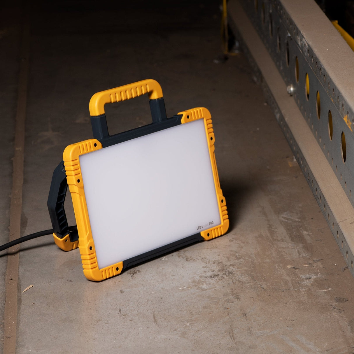 LED's Light Draadloze LED Zwaailamp op Batterijen - 9 standen - Magnetisch & Waterdicht - Blauw