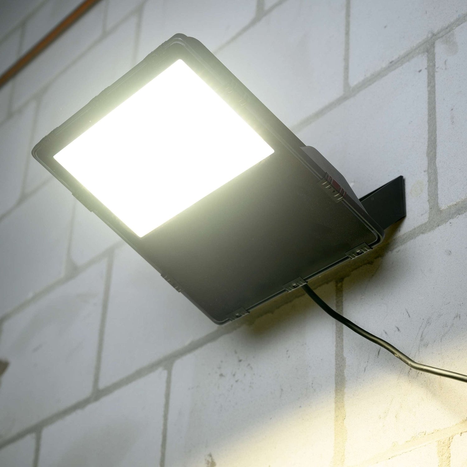 Premium-LED-Flutlicht 100 W – 30 Jahre Lebensdauer – IP66 wasserdicht – 16.000 lm
