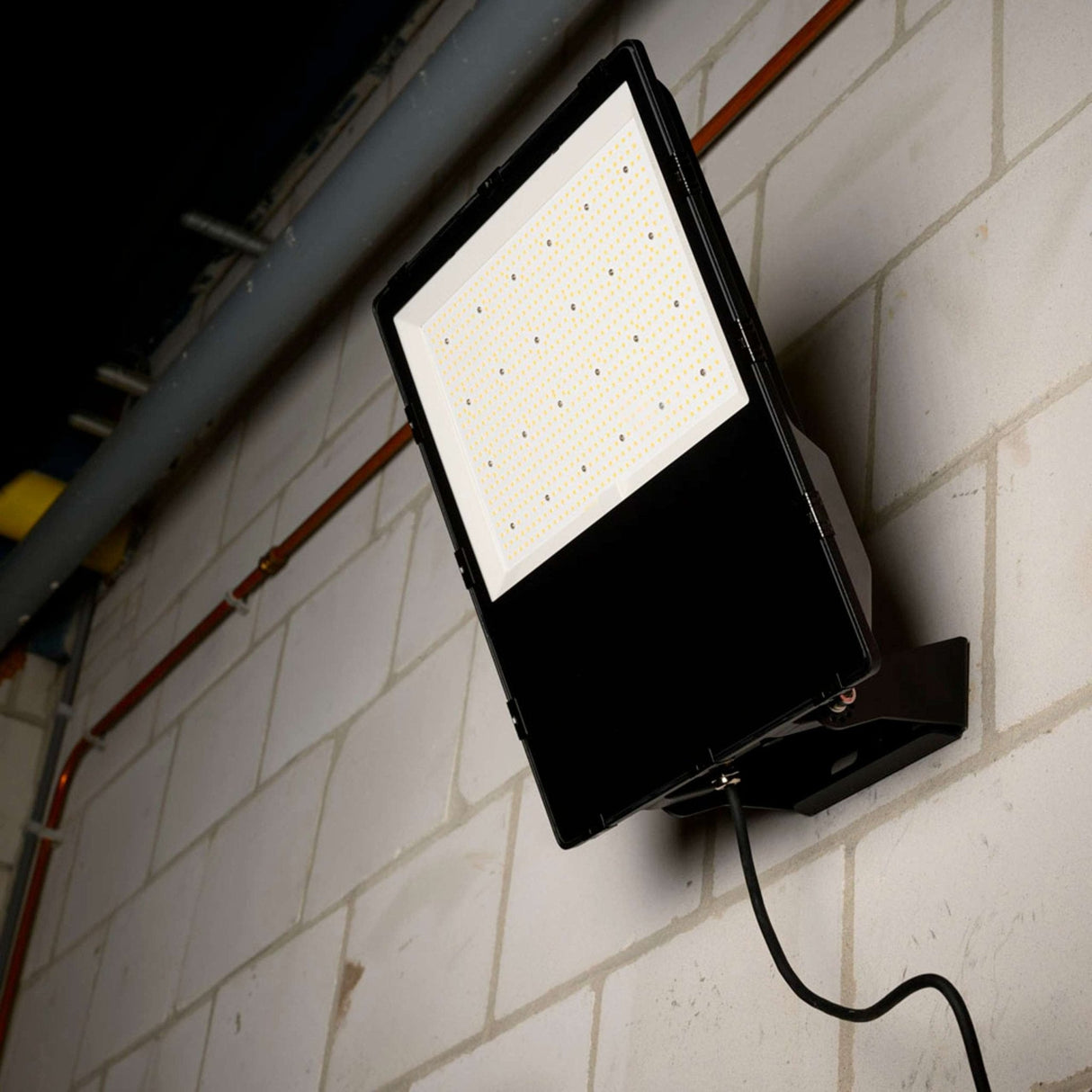 Premium-LED-Flutlicht 300 W – 30 Jahre Lebensdauer – IP66 wasserdicht – 50.000 lm