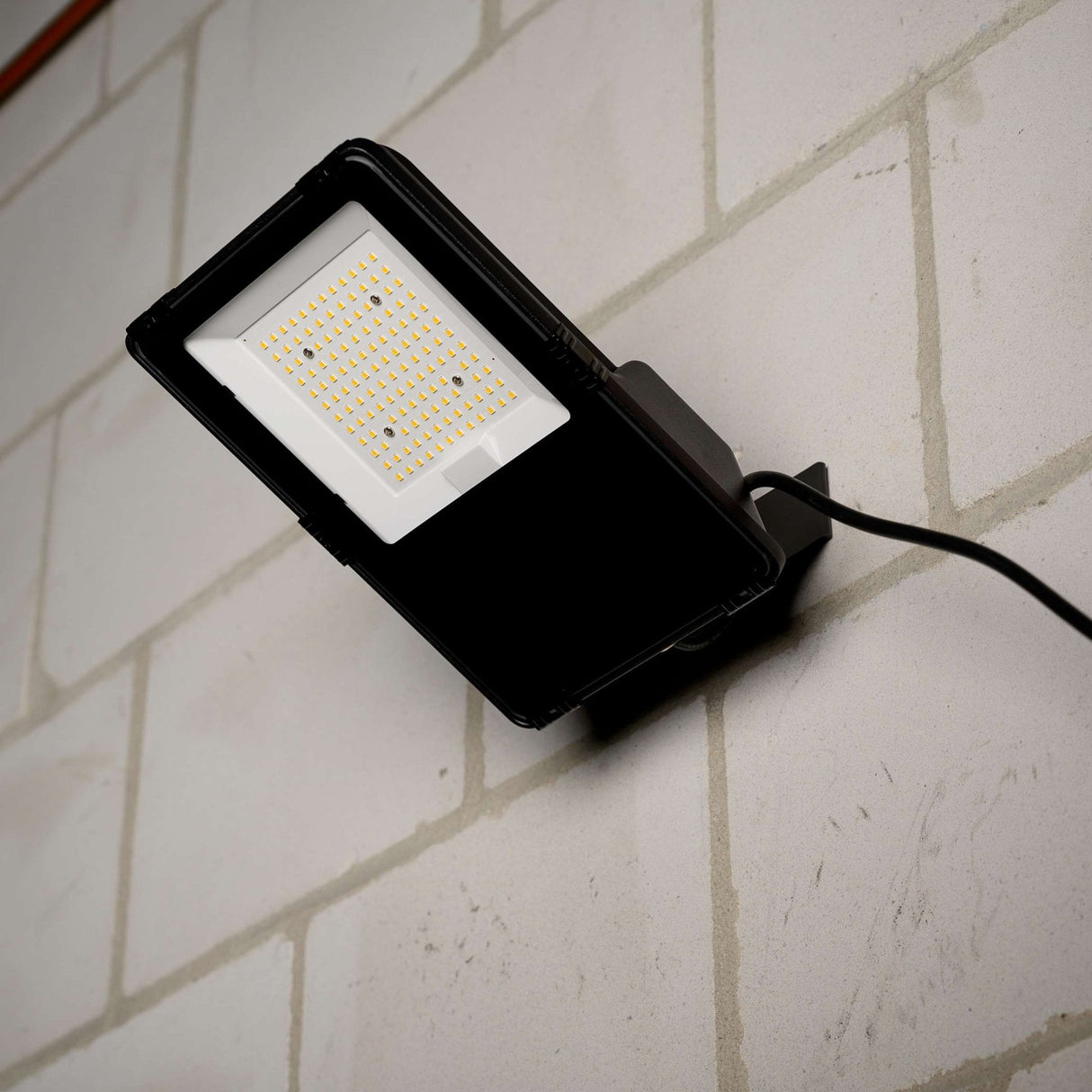 Premium LED-Flutlicht 30 W – 30 Jahre Lebensdauer – IP66 wasserdicht – 4650 lm