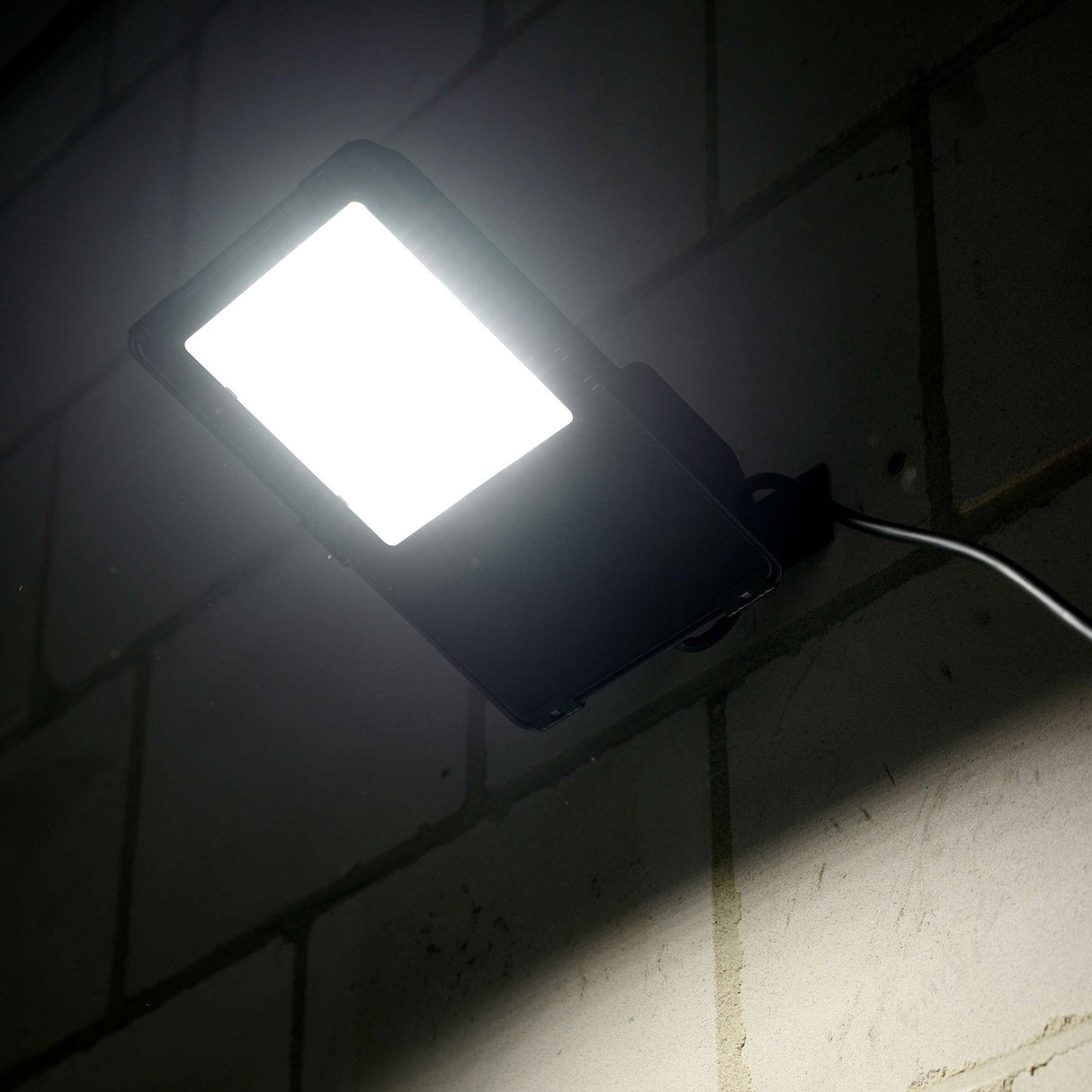 Premium LED-Flutlicht 30 W – 30 Jahre Lebensdauer – IP66 wasserdicht – 4650 lm