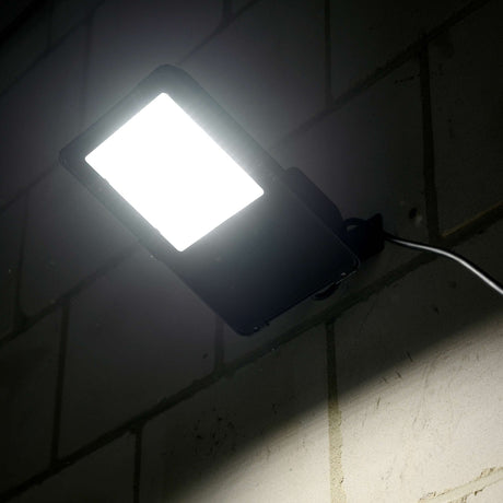 Premium LED-Flutlicht 30 W – 30 Jahre Lebensdauer – IP66 wasserdicht – 4650 lm
