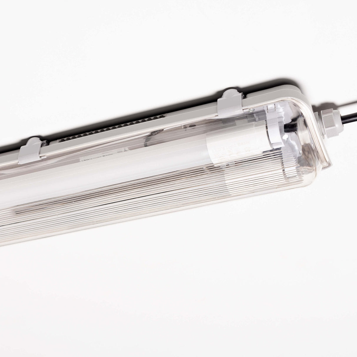 Proventa dubbele LED TL verlichting 60 cm – Incl. 2 LED TL buizen – IP65 waterdicht – 2160 lumen