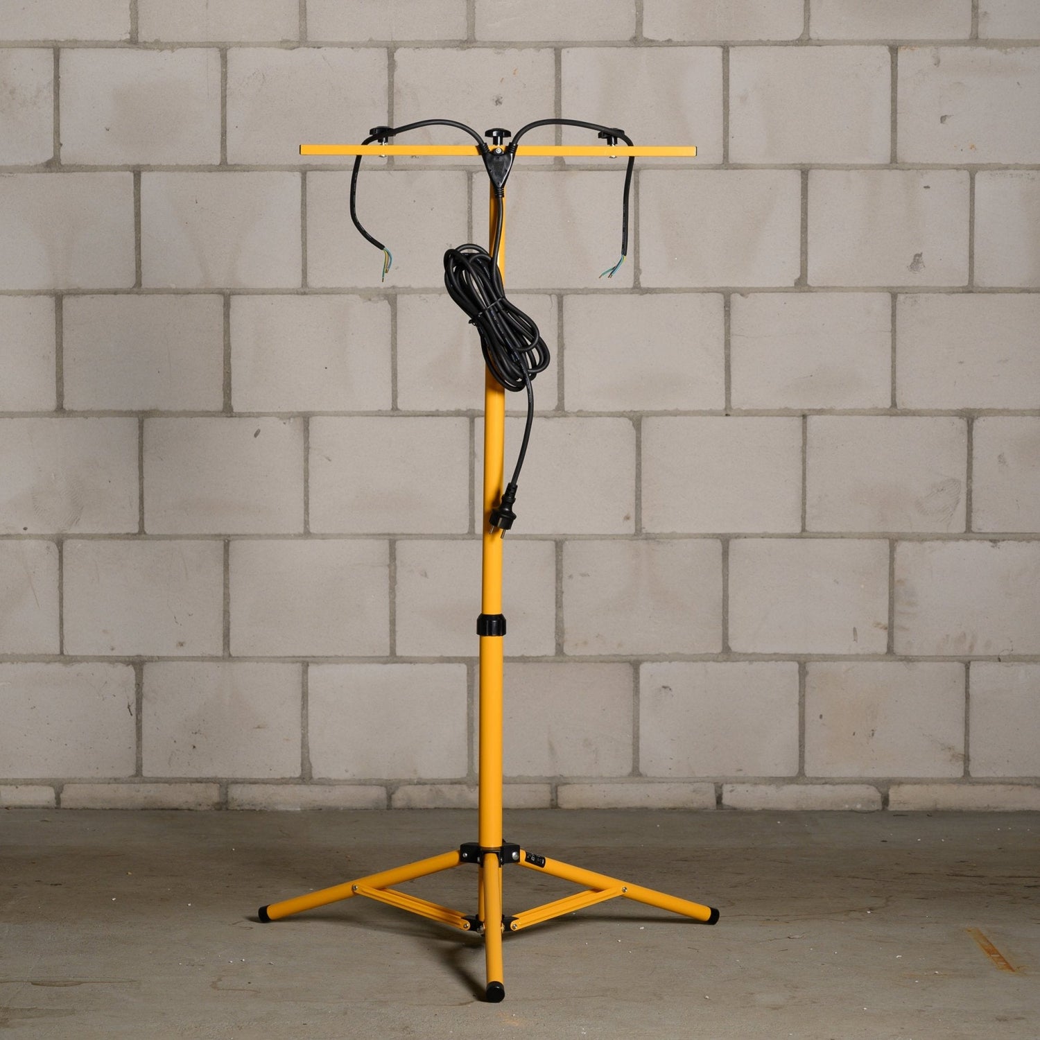 Universele buitenkabel 3-aderig met 2 uiteinden - 5 meter lang - EU plug - IP44 spatwaterdicht - H07RN-F 3G1.0 mm²