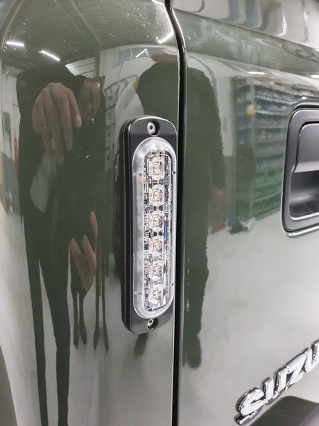 ST6 Superdünner LED-Blitz Klasse 2 Vertikal Bernstein