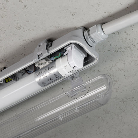 Feuchtigkeitsbeständige LED-Leuchte, 900 Lumen, 9 W, Kaltweiß (4000 K), Schutzart IP65, 60 cm, 4 Stück