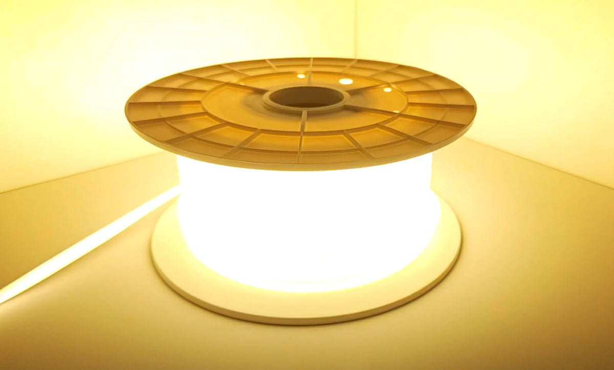 COB-LED-Lichtschlauch 230 V – Warmweiß 3000 K – 10 W/m – 1000 lm/m – IP65 – Zuschneidbar – 50-m-Rolle