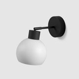 Switch Wall - Sphere M - Wandleuchte - 11 Farben, 12 Schirme