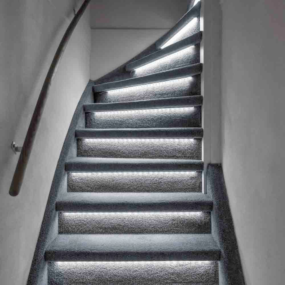 LED's Light Complete LED Stair Lighting Set - 15 steps x 80 cm - Adjustable length - Cold white light