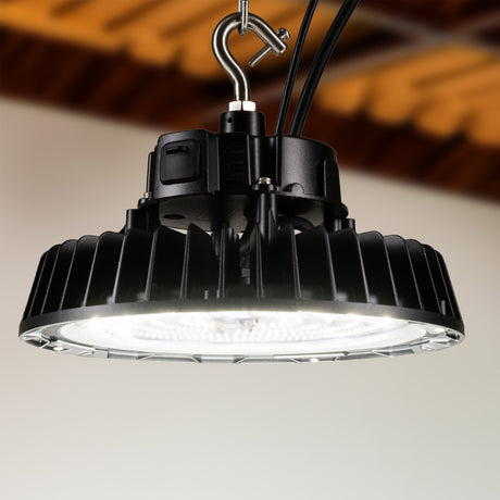 LED-Hallenleuchte 200 W – 30.000 Lumen – 3000 K/4000 K/5000 K – Schutzart IP65 – Dimmbar mit Schalter