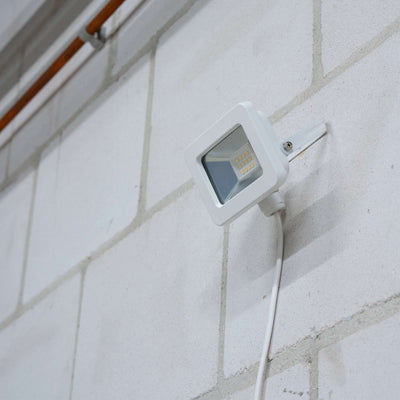 LED-Strahler, kaltweiß 4000 K – 10 W, 1100 Lumen – IP65 wasserdicht – weiß