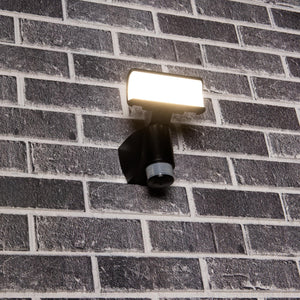 LED-Strahler, kaltweiß (4000 K) mit Bewegungserkennung – 18 W, 1400 Lumen – Schutzart IP44 – Schwarz