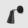 Studio Monton zwarte wandlamp met verstelbare kegelvormige kap voor moderne interieurstijl