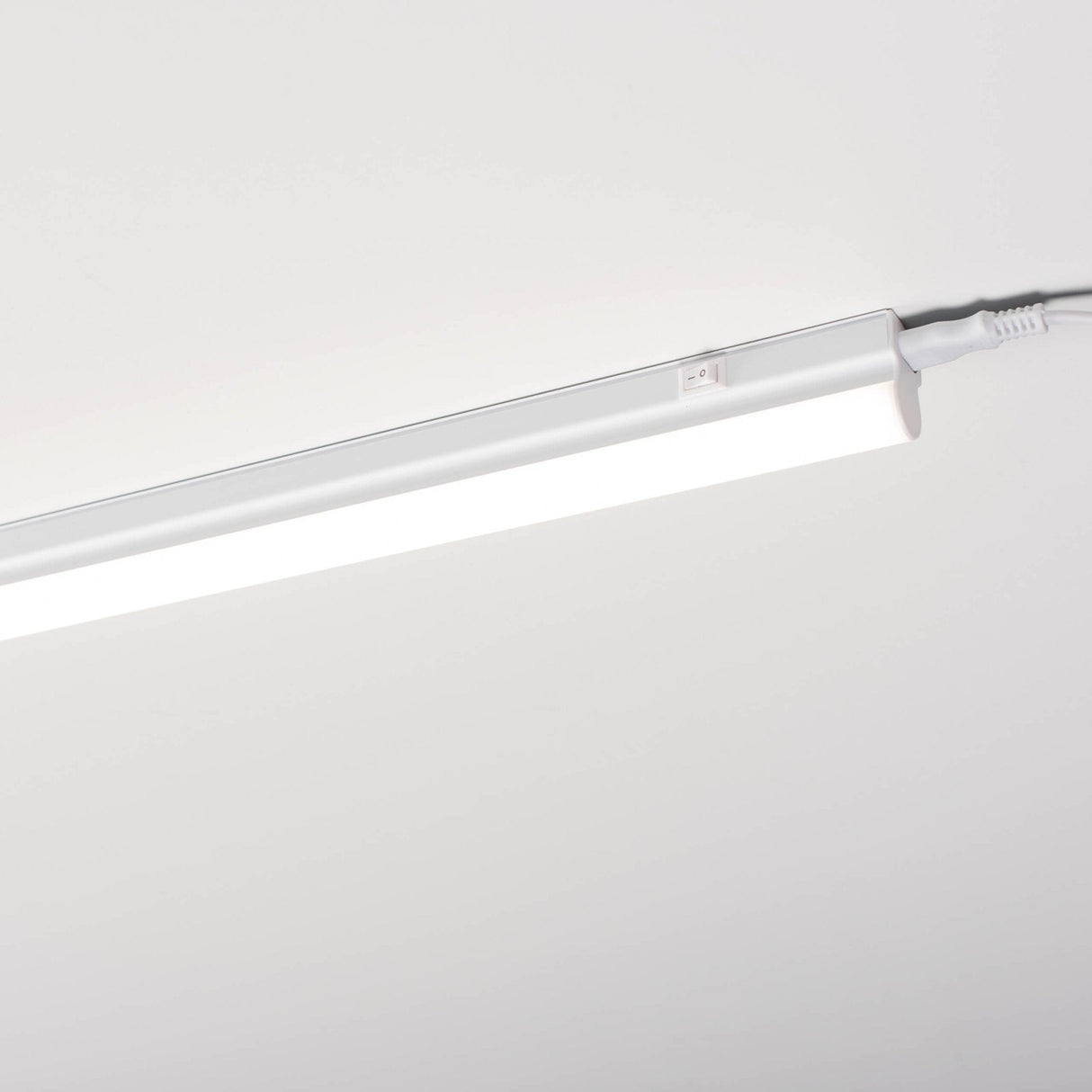 LED-T5-Leiste, kaltweiß, 4000 K, 90 cm, 400 Lumen, verbindbar, für Schränke und Küchen