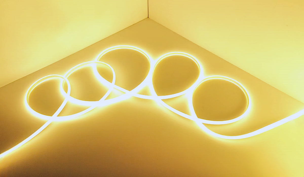 LED Strip 5m 500lm 3000K IP20 Tsong met warm-witte led-verlichting voor sfeerverlichting