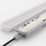 LED tri-proof armatuur 1500mm 50W - geopend armatuur met LED-module en kabelwartel
