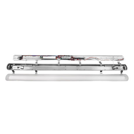 LED Feuchtraumleuchte Tri-Proof mit Notbeleuchtung - Leuchte mit abgenommener Abdeckung und Montageclips