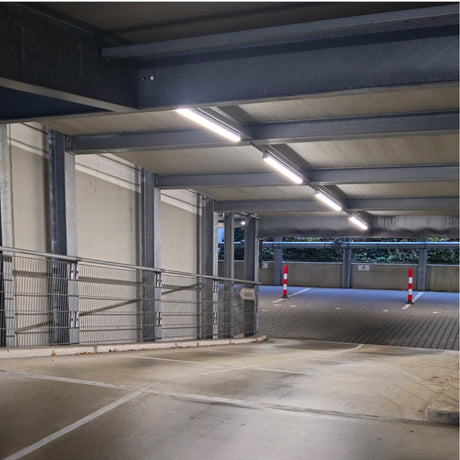 Feuchtigkeitsbeständige LED-Leuchte 120 cm – 4320 Lumen – 36 W – Kaltweiß 4000 K – Schutzart IP65 – IK08 – Bis zu 10 Stück koppelbar