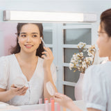 60 cm LED-Lichtleiste mit zusätzlicher Steckdose – Dimmbar – Geeignet für Badezimmer – 1700 lm