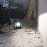 LED's Work 18V Acculamp Werklamp - Incl Adapters - LED Werklamp 5000lm – Klasse 3 • IP54 • IK08 • Dimbaar • Compatibel met Makita, Bosch, DeWalt & Metabo