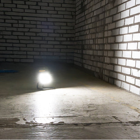 LED's Work LED Bouwlamp oplaadbaar 2000 - Werkt draadloos op accu - Stof- en waterdicht