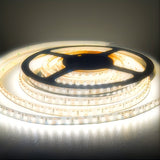 LED-Streifen eingeschaltet, Kaltweiß 4000K