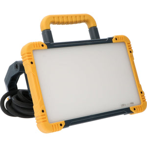 LED-Arbeitsleuchte, 3200 Lumen, 30 W, Kaltweiß (5000 K), Sockel, Schutzart IP54, IK08, 5 m Kabel
