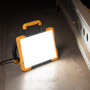 LED-Arbeitsleuchte, 6500 Lumen, 60 W, Kaltweiß (5000 K), 2 Fassungen, Schutzart IP54 (wasserdicht), 5 m Kabel