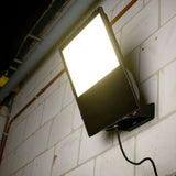 Premium-LED-Flutlicht 300 W – 30 Jahre Lebensdauer – IP66 wasserdicht – 50.000 lm