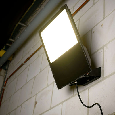 LED Schijnwerper 50000 lumen - 300W - Koelwit 4000K - IP66 Waterdicht - Cree - Zwart