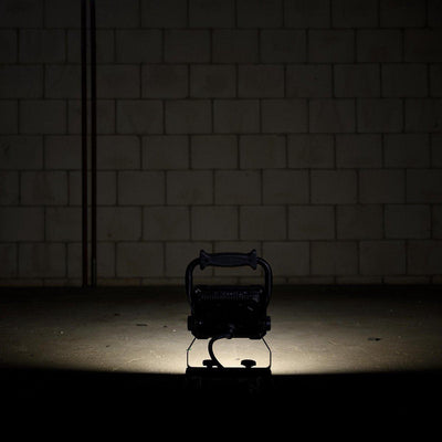 Profesjonalna lampa budowlana LED's Work LED 2850 – przetestowana w trudnych warunkach – przewód 5 m – 30 W – IP65