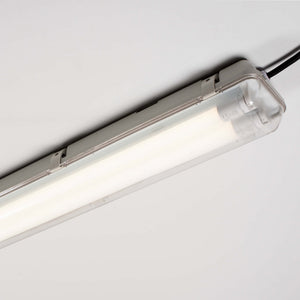 LED-Leuchte mit Sensor, Schutzart IP65, 4200 Lumen, 28 W, 4000 K Kaltweiß, 120 cm, Bewegungs- und Tageslichtsensor