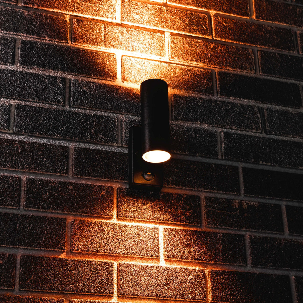 LED's Light RVS LED-Außenleuchte mit Bewegungsmelder - 2 Lichter auf &amp; ab - IP44 - Schwarz