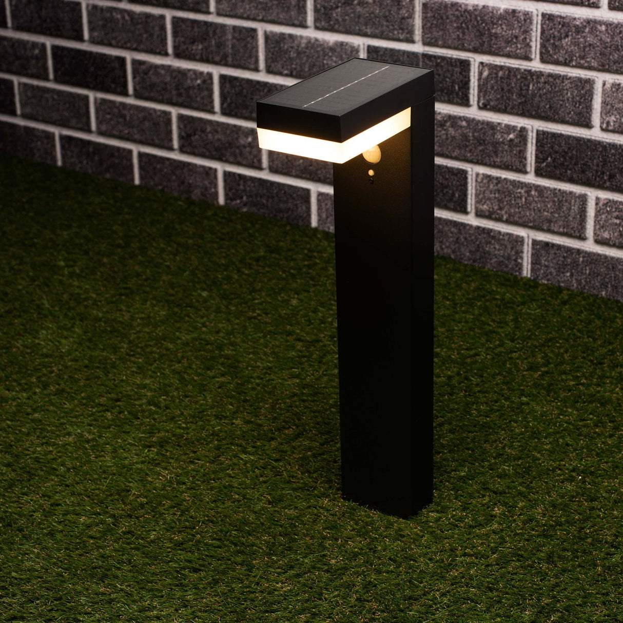 LED's Light RVS Solar LED Garden Lamp Pole Lamp with Motion Sensor - Wireless - 3 Modes - Black