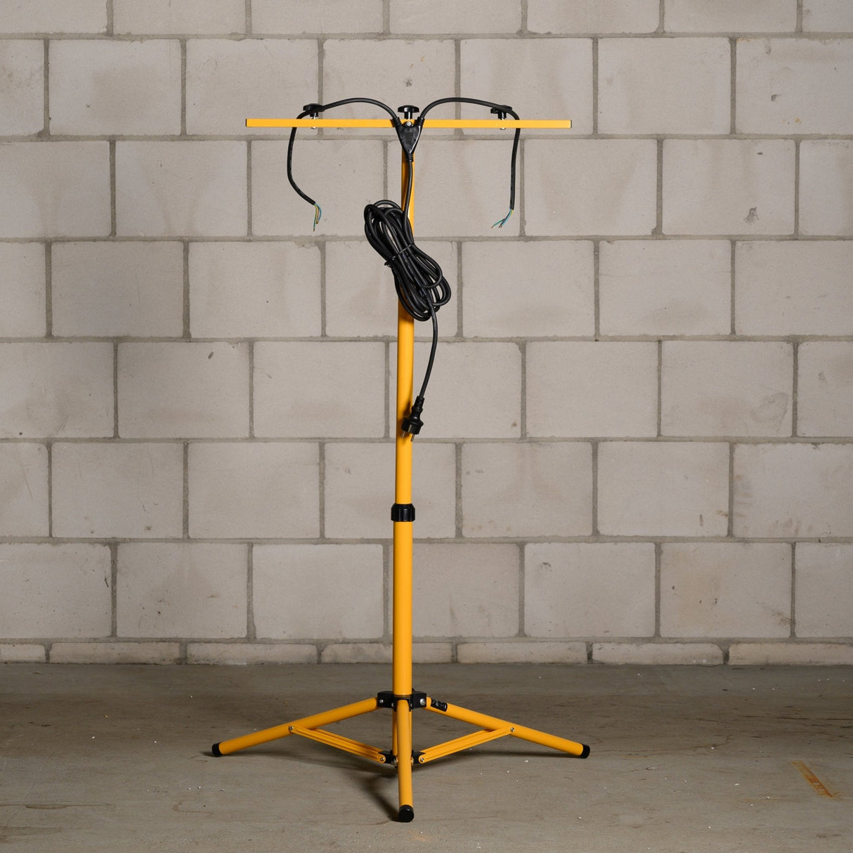 Universele buitenkabel 3-aderig met 2 uiteinden - 5 meter lang - EU plug - IP44 spatwaterdicht - H07RN-F 3G1.0 mm²