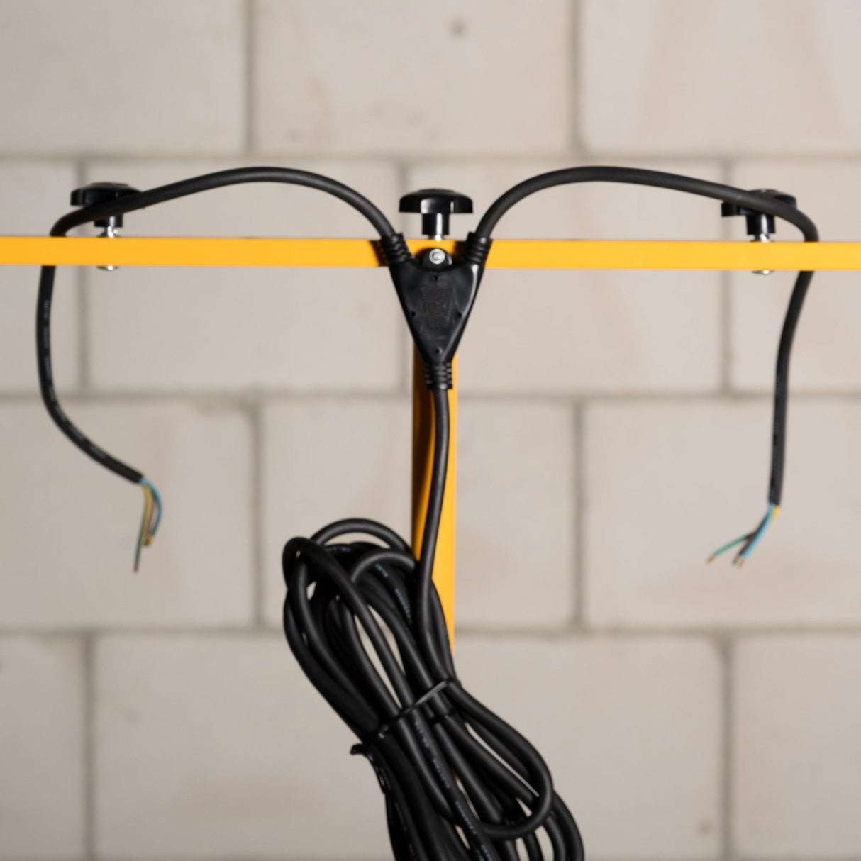 Universele buitenkabel 3-aderig met 2 uiteinden - 5 meter lang - EU plug - IP44 spatwaterdicht - H07RN-F 3G1.0 mm²