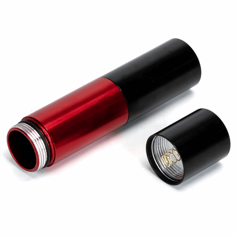 Aigostar-LED-Taschenlampe für 1×-AA-Batterie in Schwarz und Rot mit Schraubverschluss zum einfachen Batteriewechsel